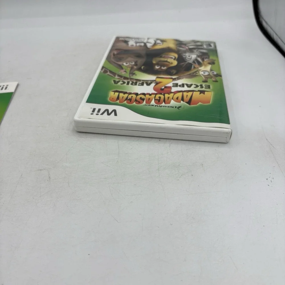 Nintendo Wii Game Madagascar Escape‎ 2 Africa w Manual DreamWorks 2002